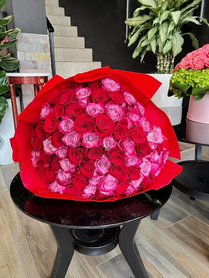 Regal Roses Bouquet - Luxe Flowers Miami