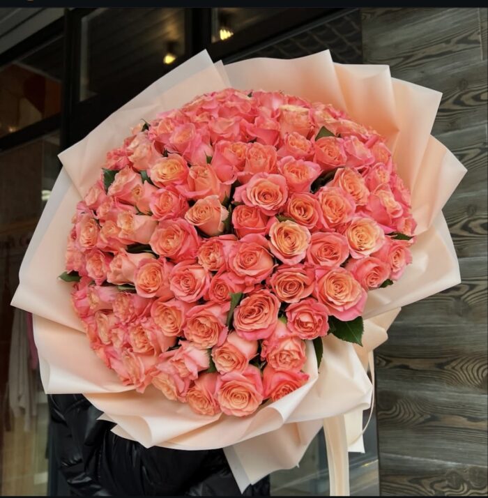 Bouquet of Orange Roses