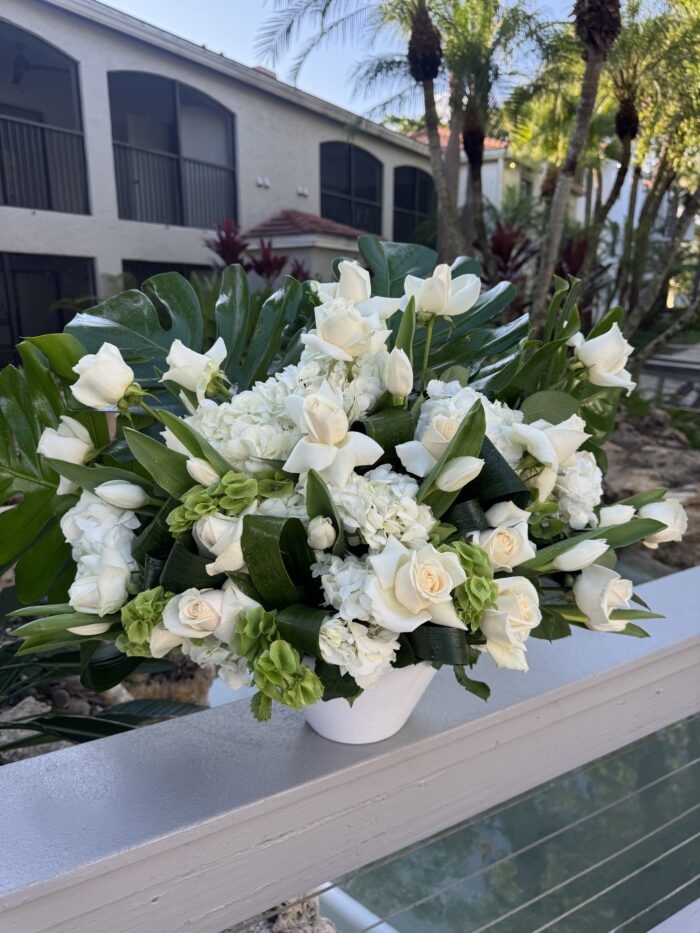 Delicate floral arrangementwith tulips