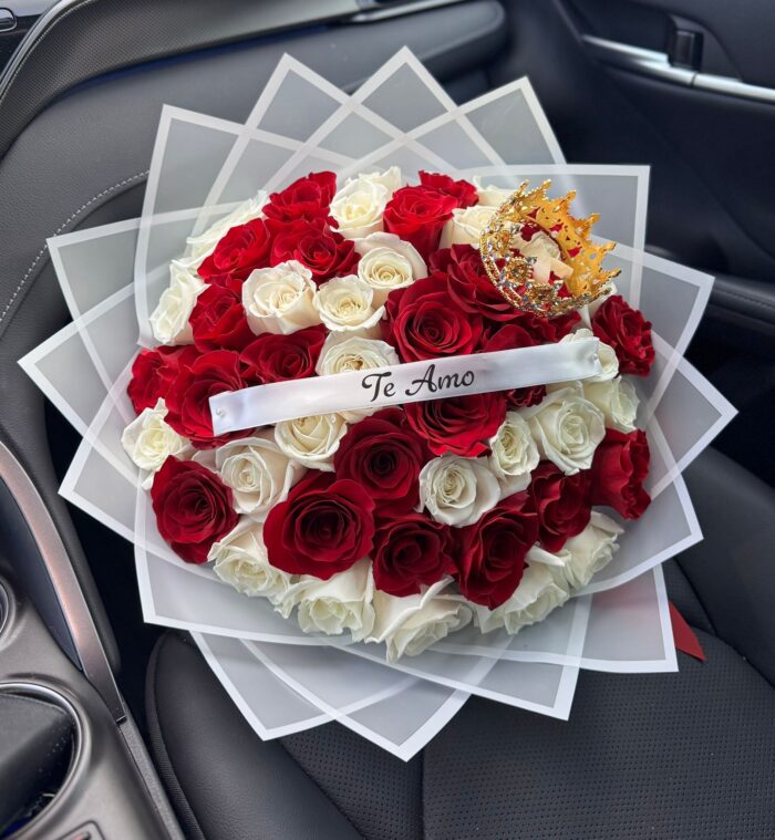 Mixed Bouquet of Red and White Roses - Image 2