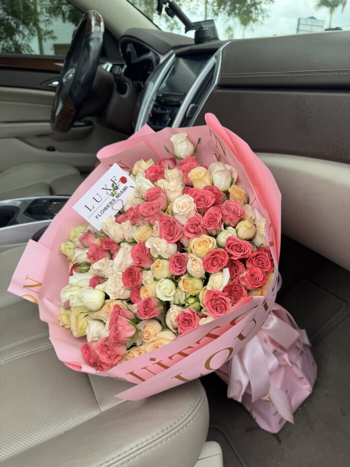 Bouquet of spray roses of various colors - Image 3