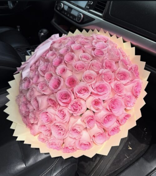Bouquet of 120 light pink roses
