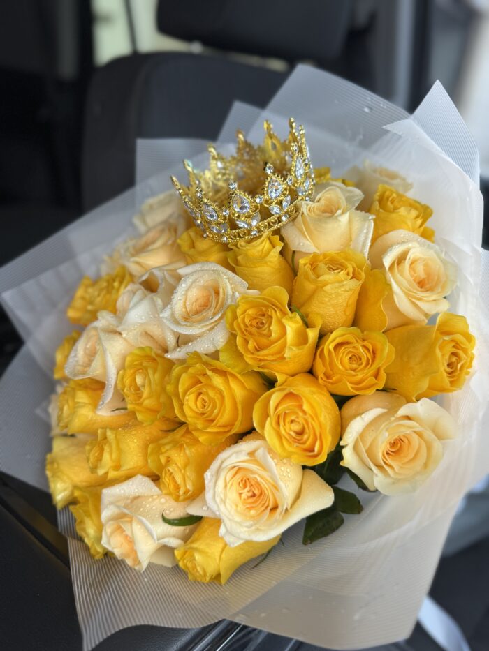 Bouquet of yellow roses - Image 2