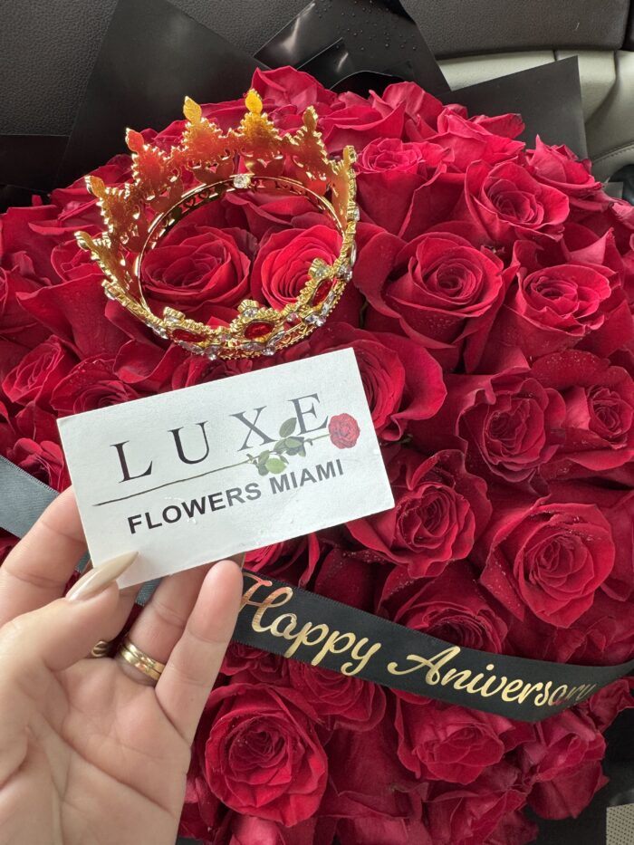 Bouquet of 100 roses to celebrate your anniversary - Image 4
