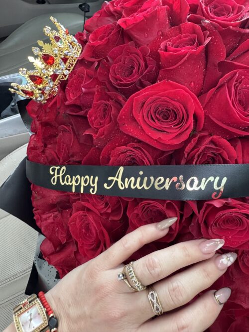 Bouquet of 100 roses to celebrate your anniversary