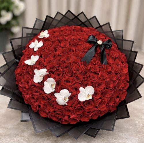 Bouquet of 150 red roses